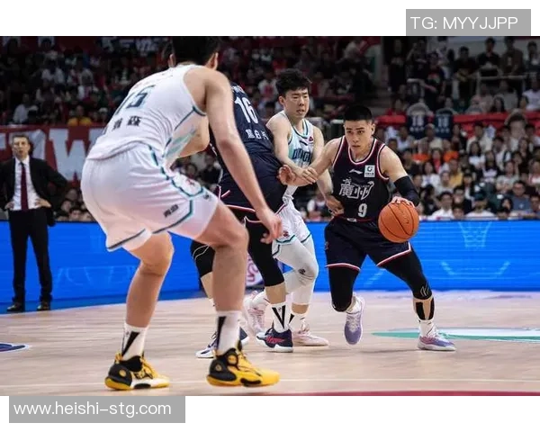 广州篮球队近期状态分析与表现评估全面解读